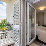 Luxury Lifestyle Split